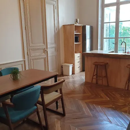 Meubles De L'Arsenal Coeur De Ville ! Angouleme Room photo