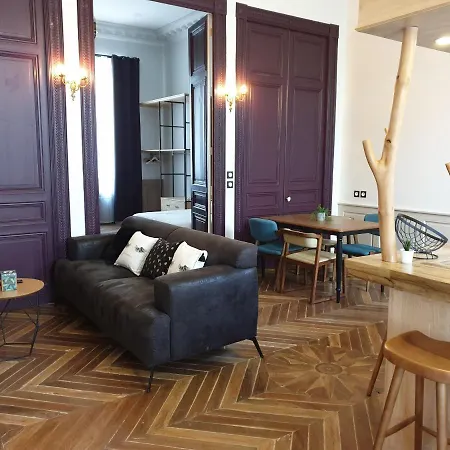 Meubles De L'Arsenal Coeur De Ville ! Angouleme Room photo