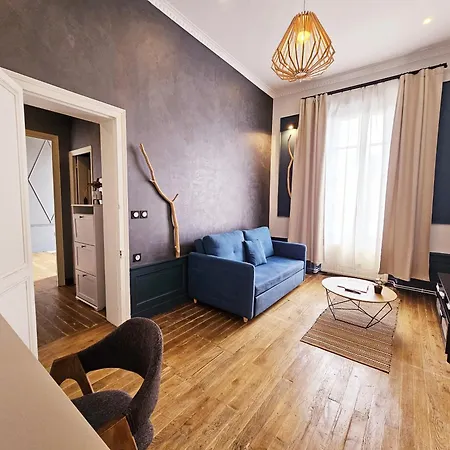 Meubles De L'Arsenal Coeur De Ville ! Angouleme Room photo