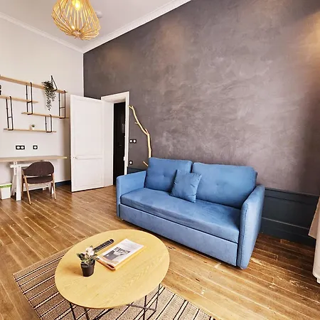 Meubles De L'Arsenal Coeur De Ville ! Angouleme Room photo