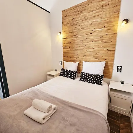 Meubles De L'Arsenal Coeur De Ville ! Angouleme Room photo