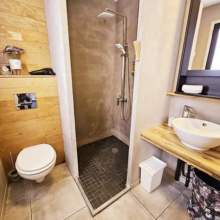 Meubles De L'Arsenal Coeur De Ville ! Angouleme Room photo