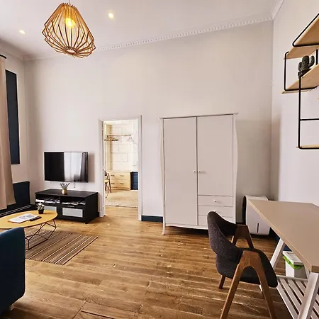 Meubles De L'Arsenal Coeur De Ville ! Angouleme Room photo