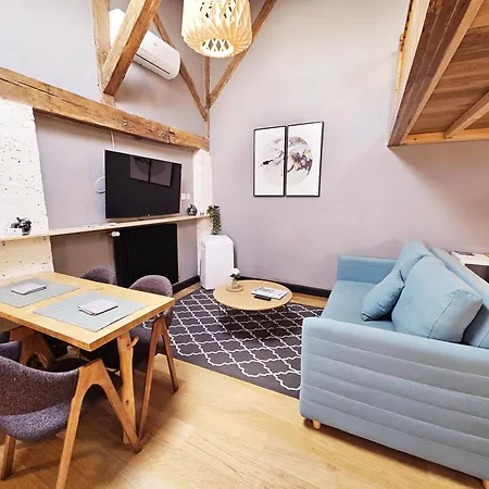 Meubles De L'Arsenal Coeur De Ville ! Angouleme Room photo