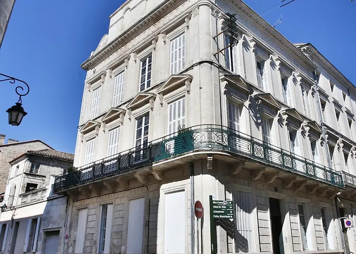 Meubles De L\'Arsenal Coeur De Ville !