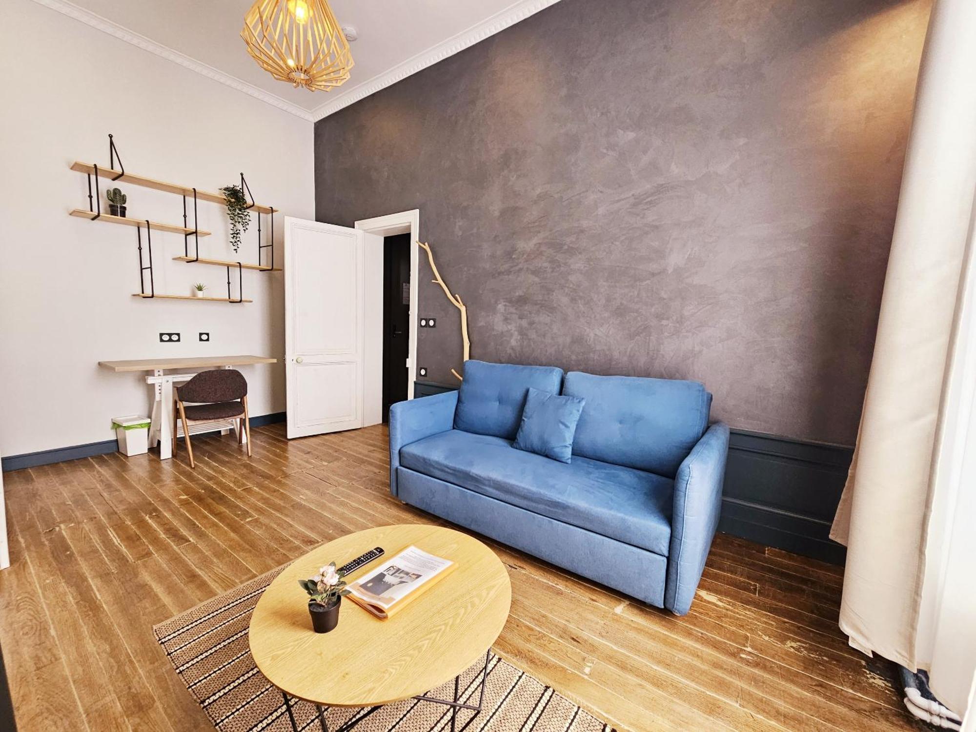 Apartment Meubles De L'arsenal Coeur De !