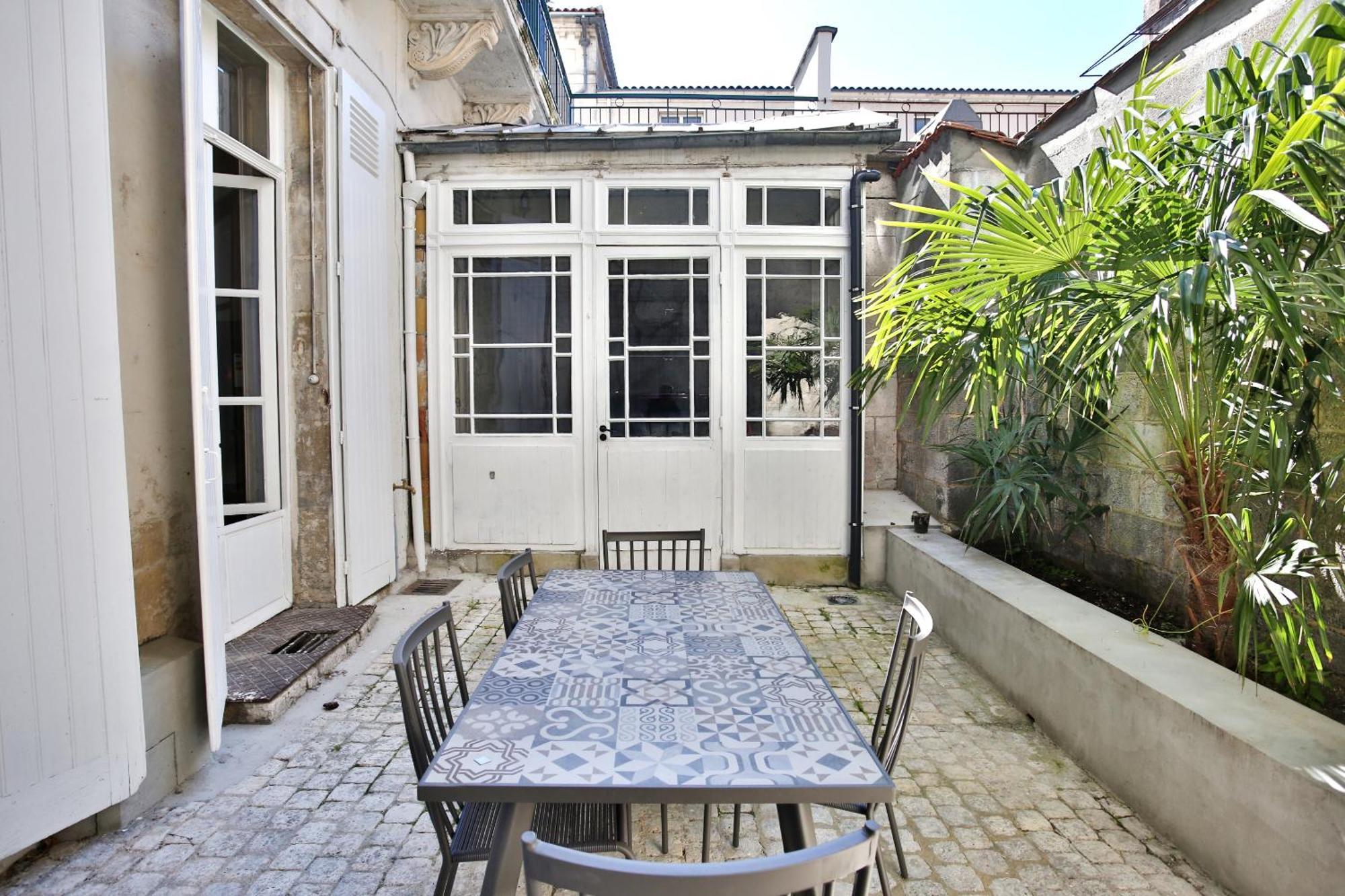Apartment Meubles De L'arsenal Coeur De ! *