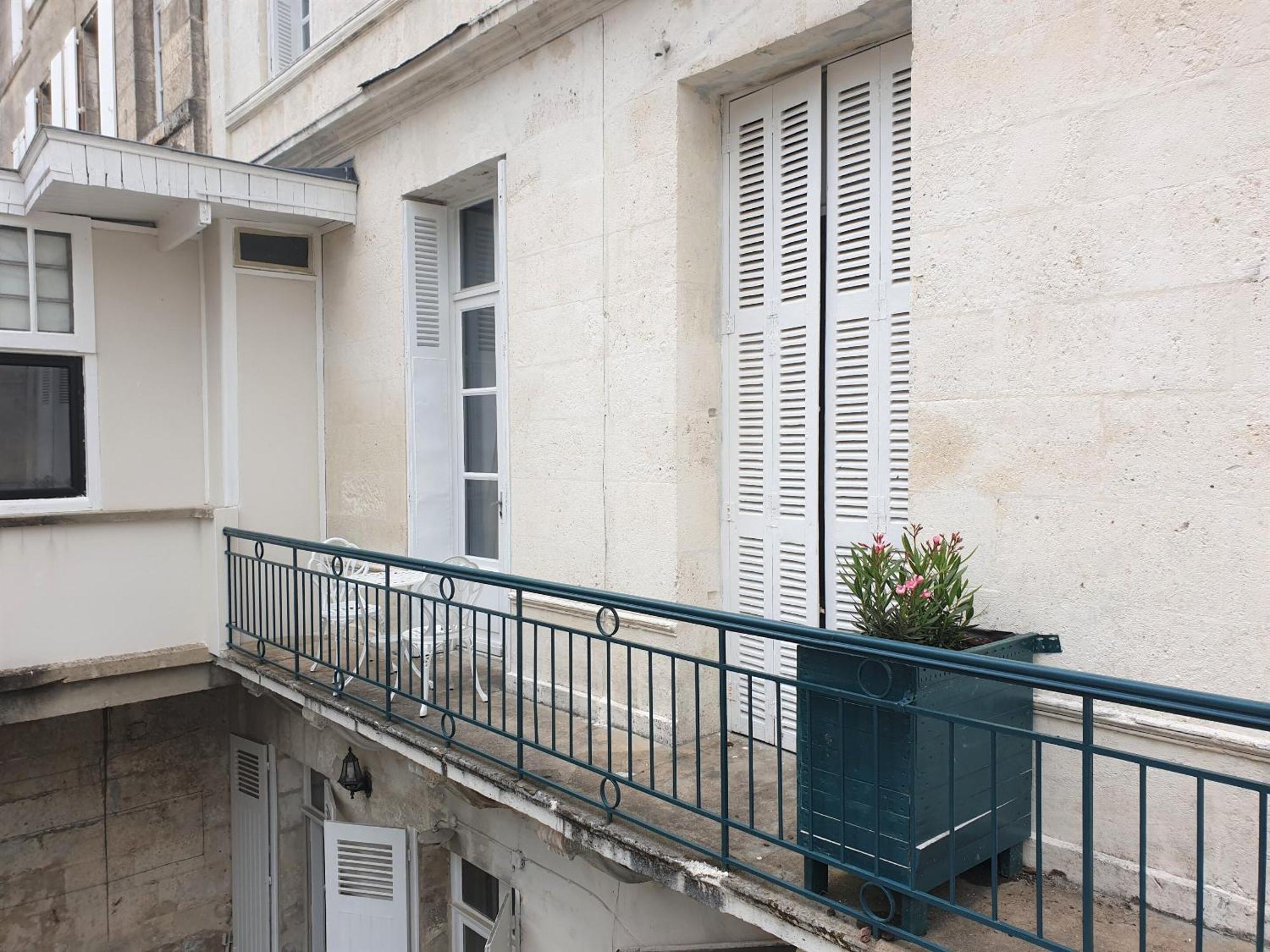 Meubles De L'arsenal Coeur De ! Apartment *